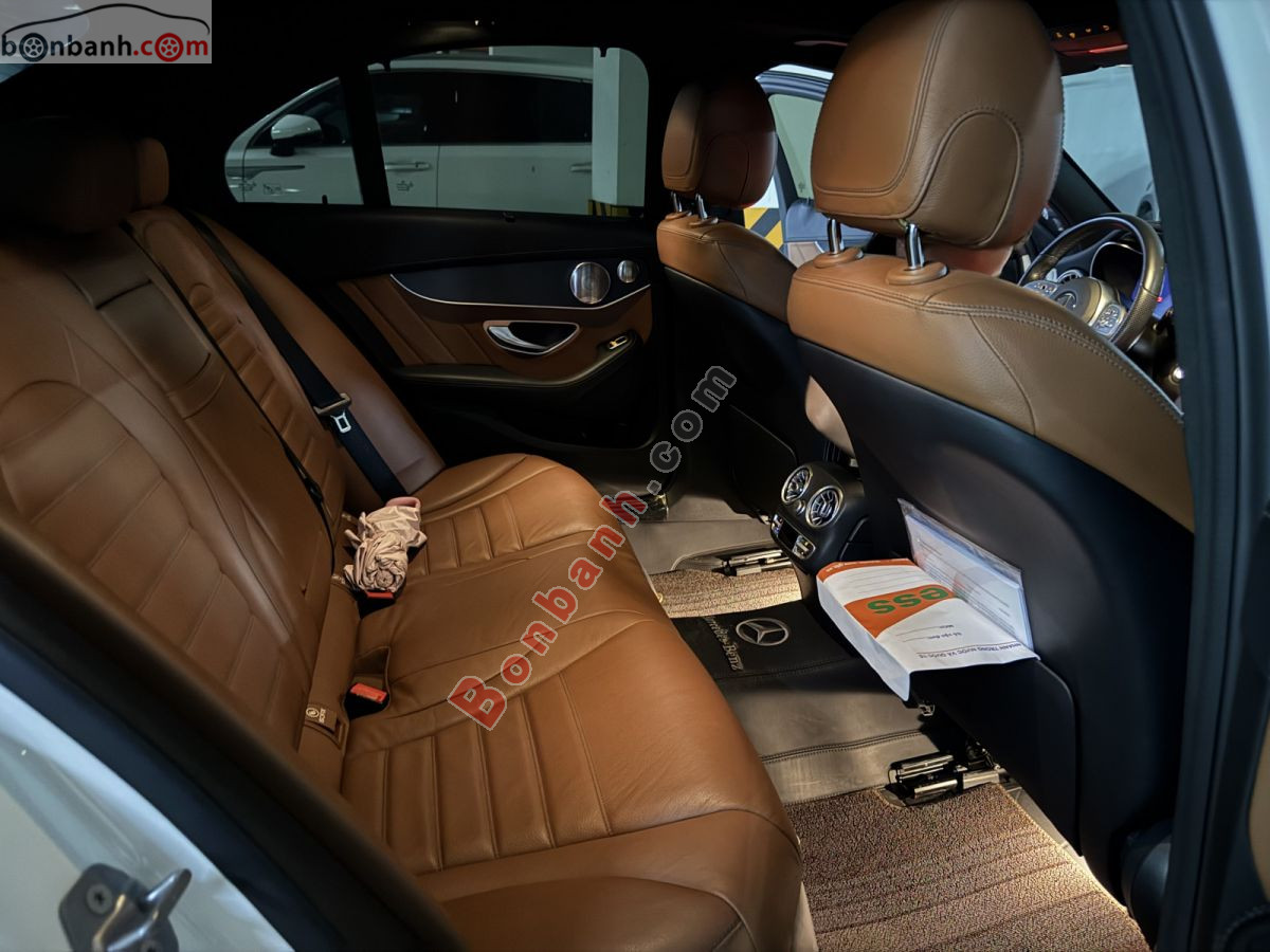 Bán ô tô Mercedes Benz C class C300 AMG - 2021 - xe cũ