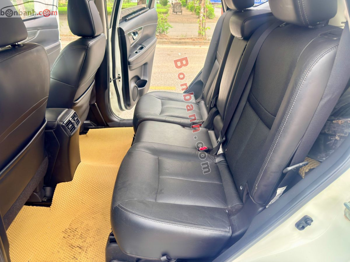 Bán ô tô Nissan X trail 2.5 SV 4WD Premium - 2017 - xe cũ