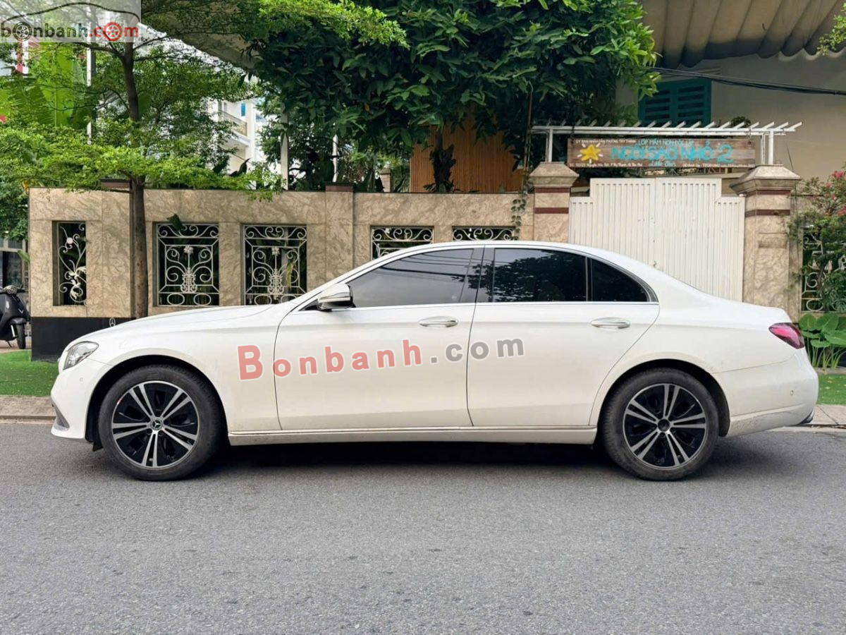 Bán ô tô Mercedes Benz E class E180 - 2022 - xe cũ