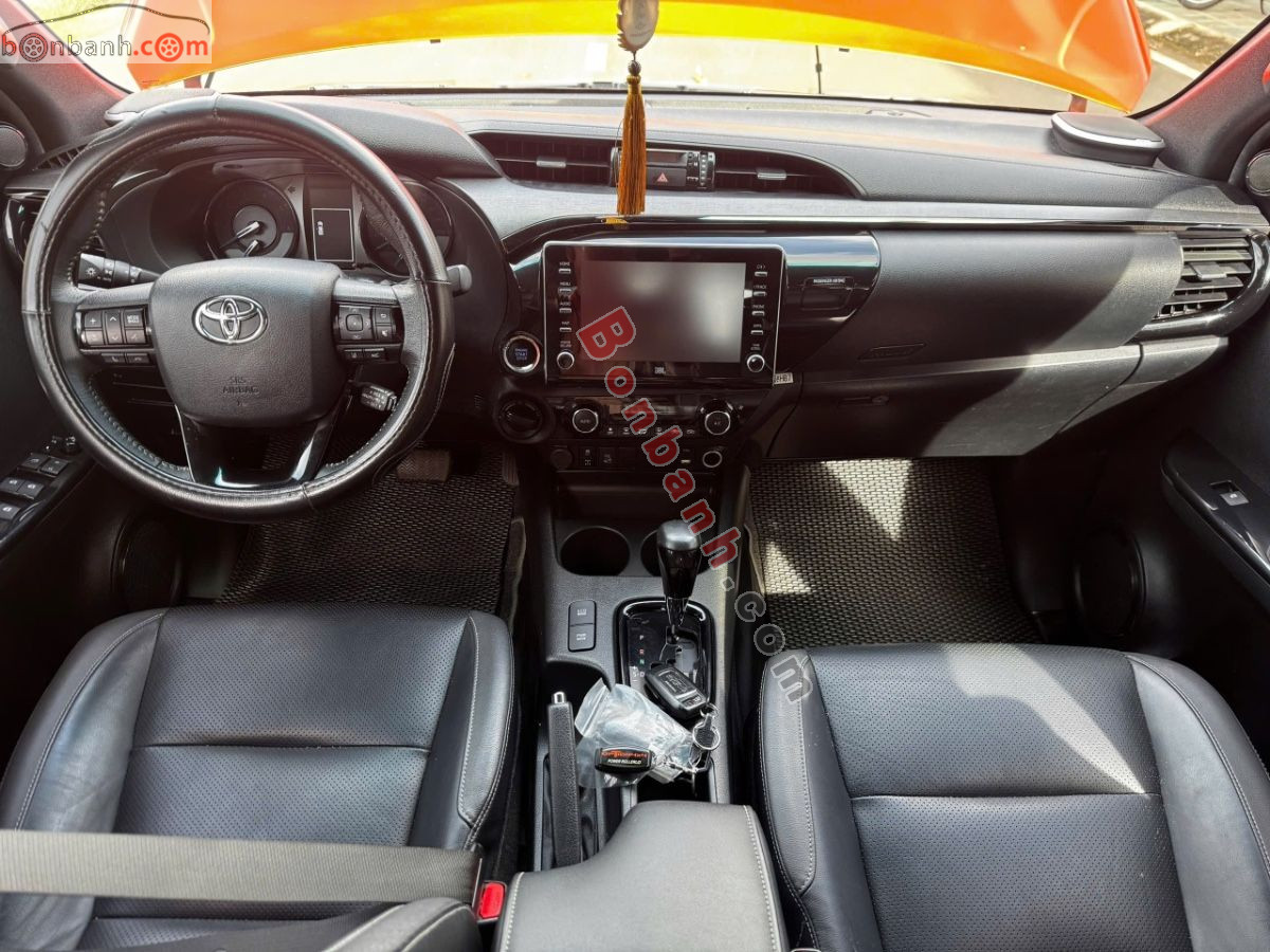 Bán ô tô Toyota Hilux 2.8L 4x4 AT - 2021 - xe cũ