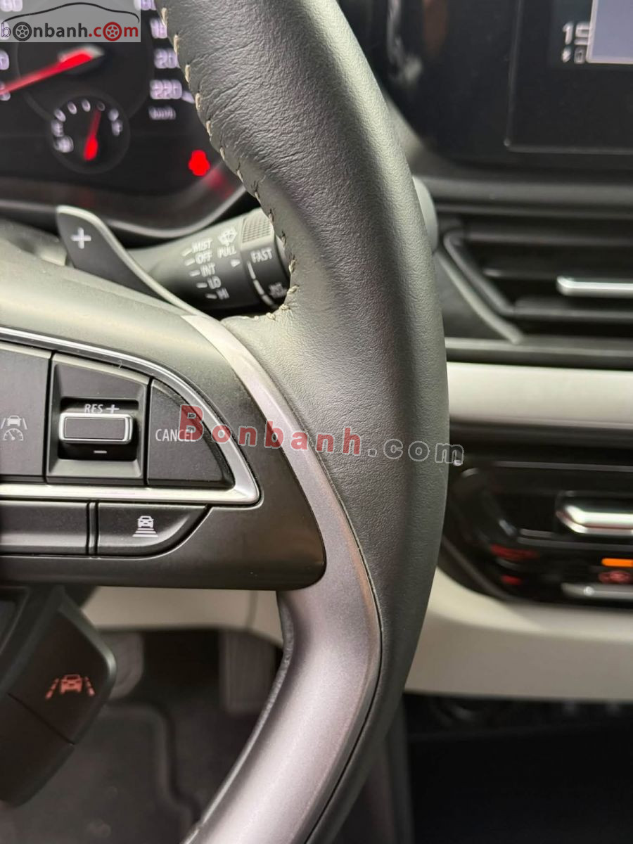 Bán ô tô Suzuki Swift 1.2 AT - 2025 - xe cũ