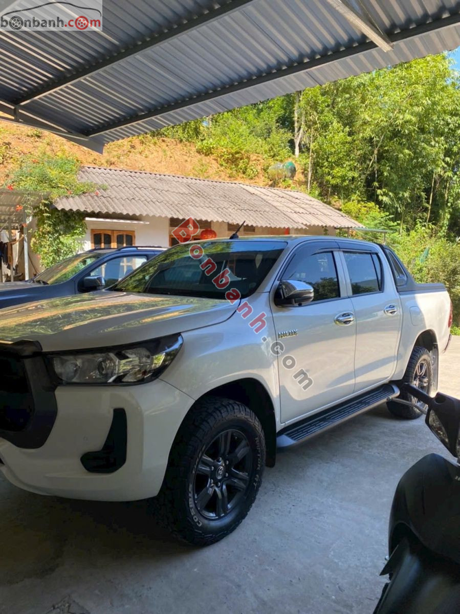 Bán ô tô Toyota Hilux 2.4L 4x2 AT - 2021 - xe cũ