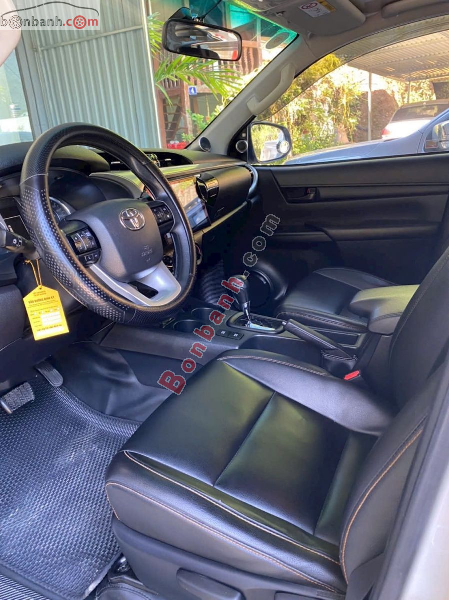 Bán ô tô Toyota Hilux 2.4L 4x2 AT - 2021 - xe cũ