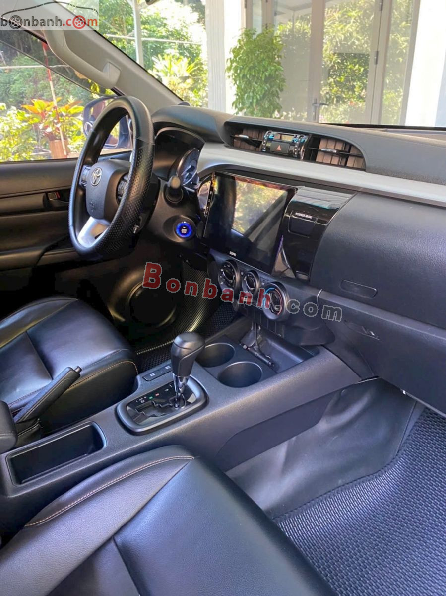 Bán ô tô Toyota Hilux 2.4L 4x2 AT - 2021 - xe cũ