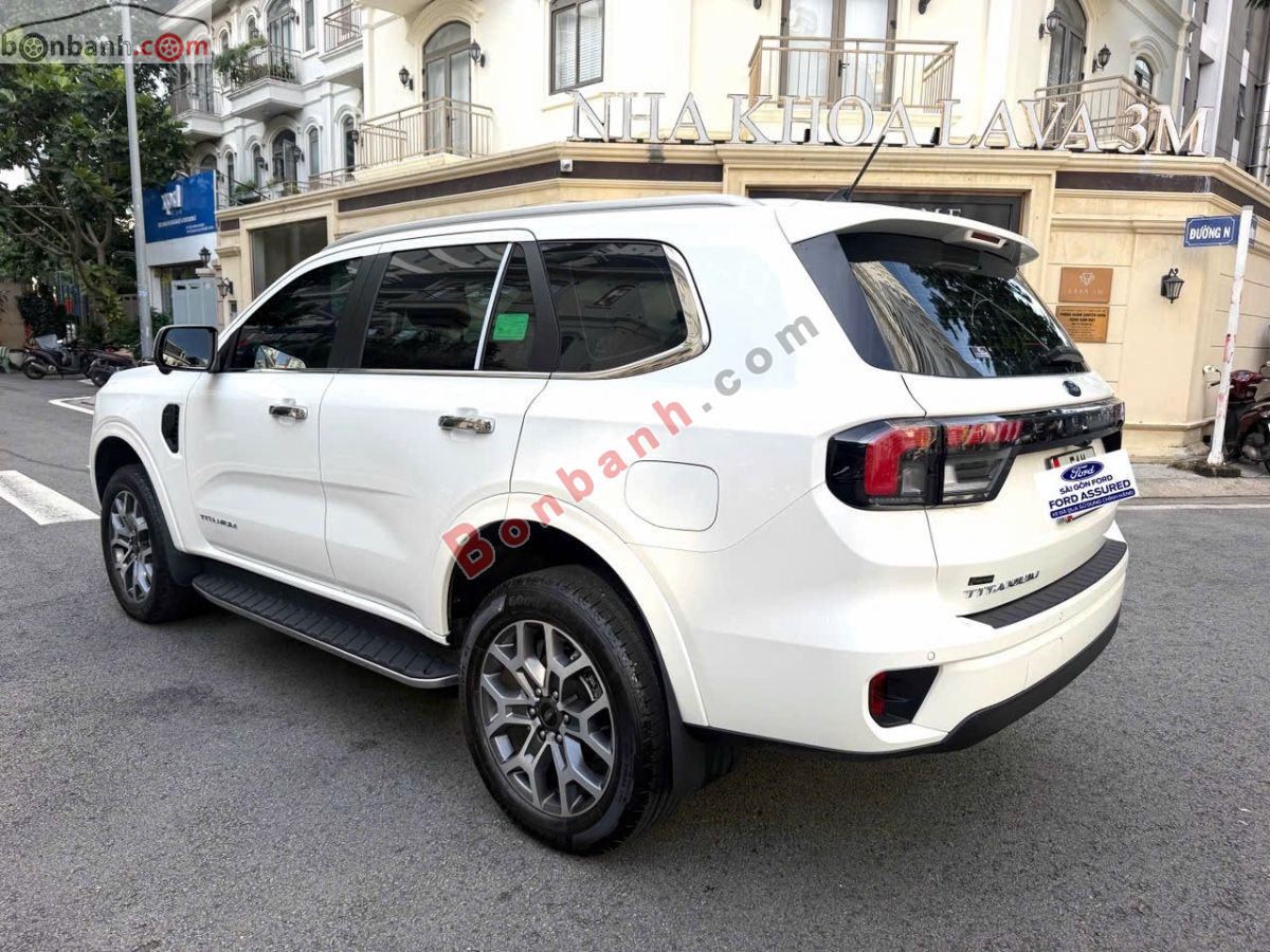 Bán ô tô Ford Everest Titanium Plus 2.0L 4x4 AT - 2025 - xe cũ