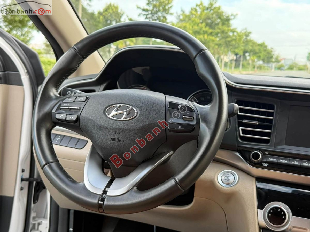 Bán ô tô Hyundai Elantra 1.6 MT - 2021 - xe cũ