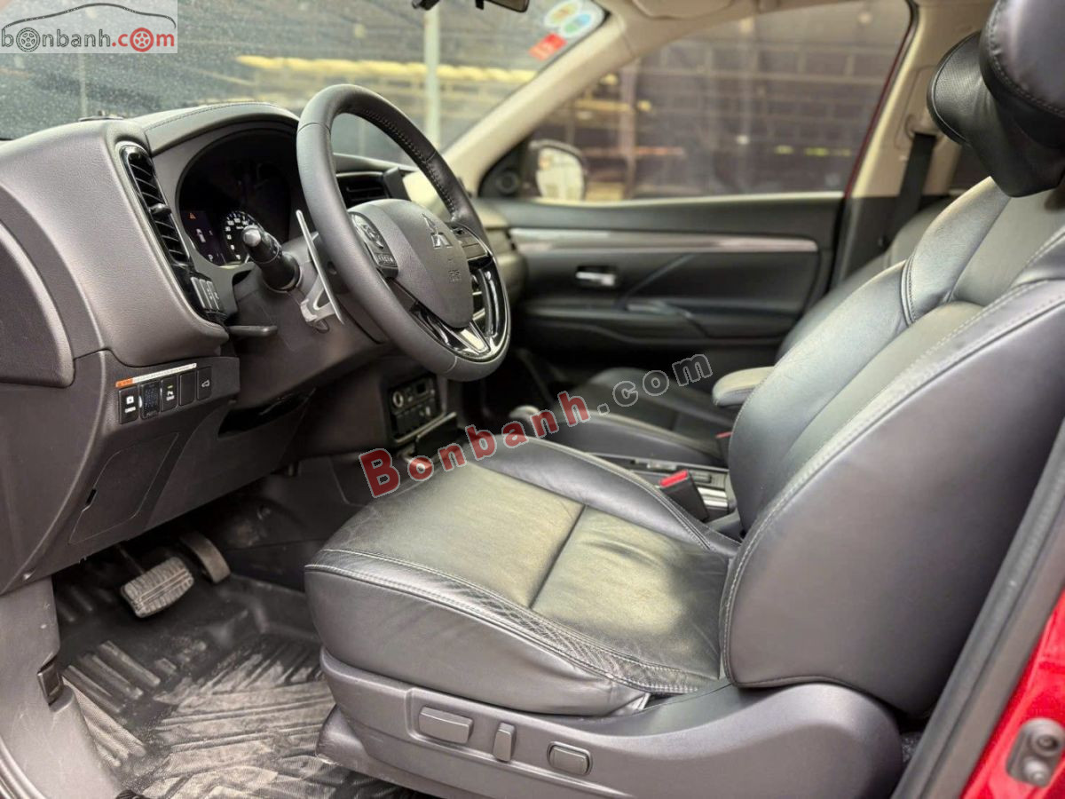 Bán ô tô Mitsubishi Outlander Premium 2.0 CVT - 2021 - xe cũ