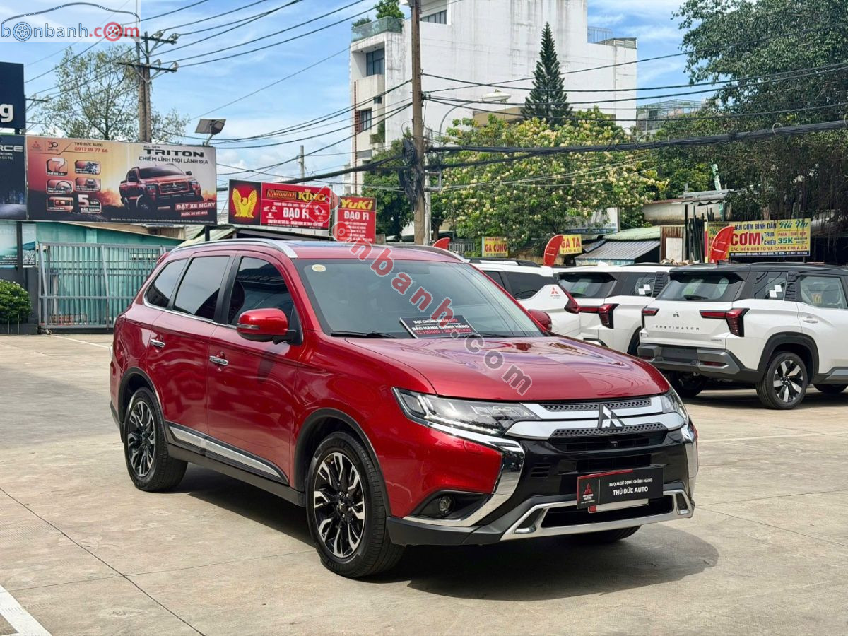 Bán ô tô Mitsubishi Outlander Premium 2.0 CVT - 2021 - xe cũ