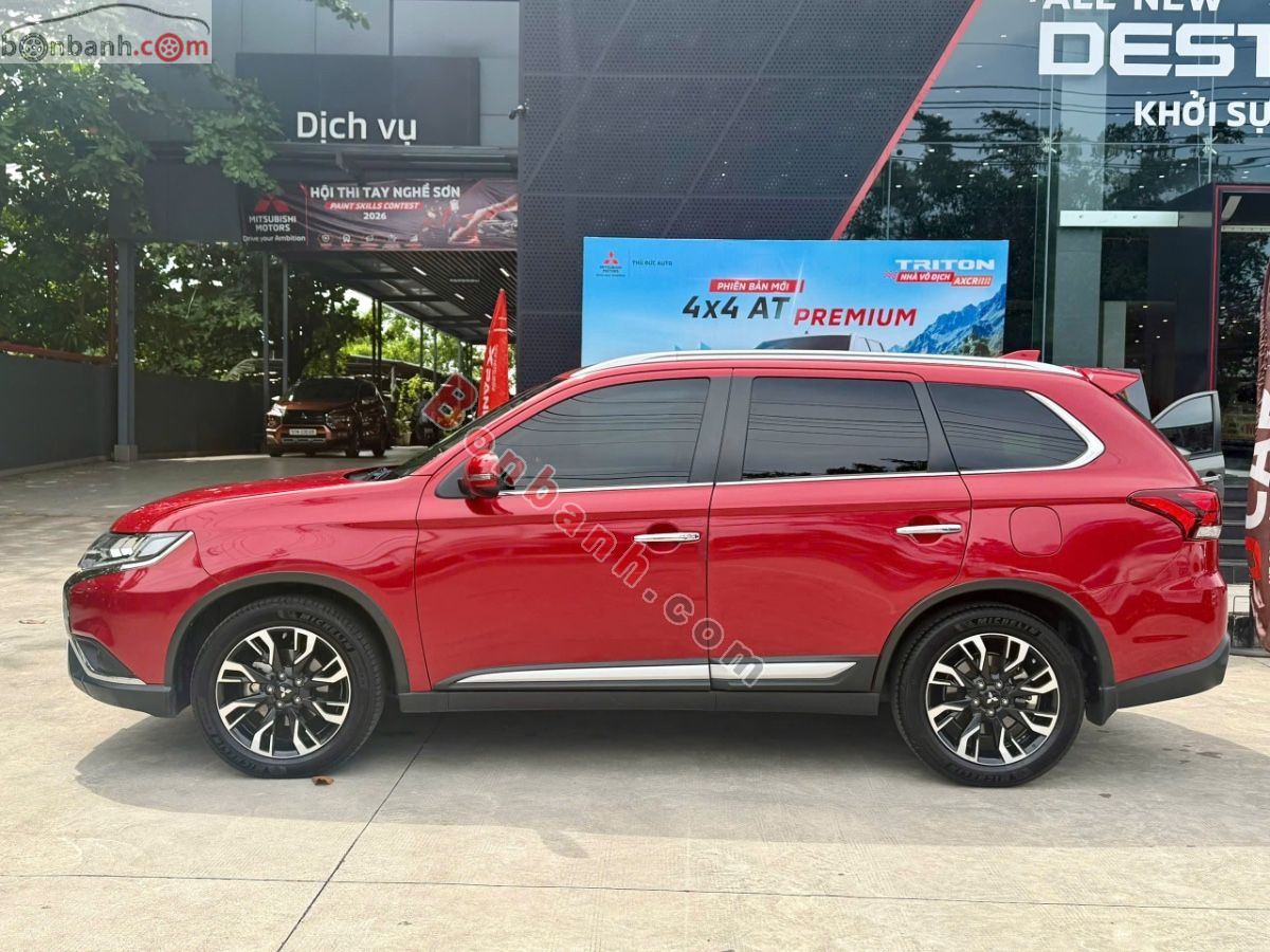 Bán ô tô Mitsubishi Outlander Premium 2.0 CVT - 2021 - xe cũ