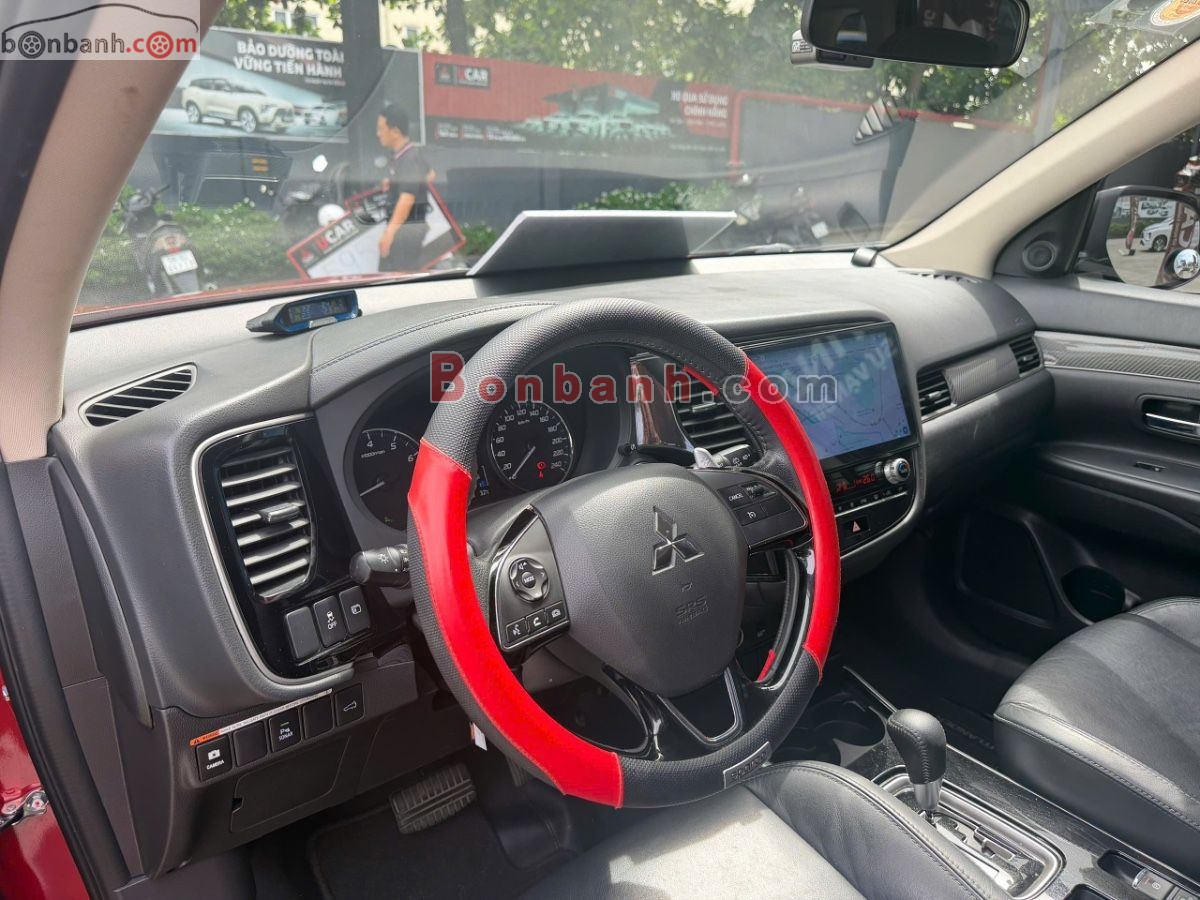 Bán ô tô Mitsubishi Outlander Premium 2.0 CVT - 2021 - xe cũ