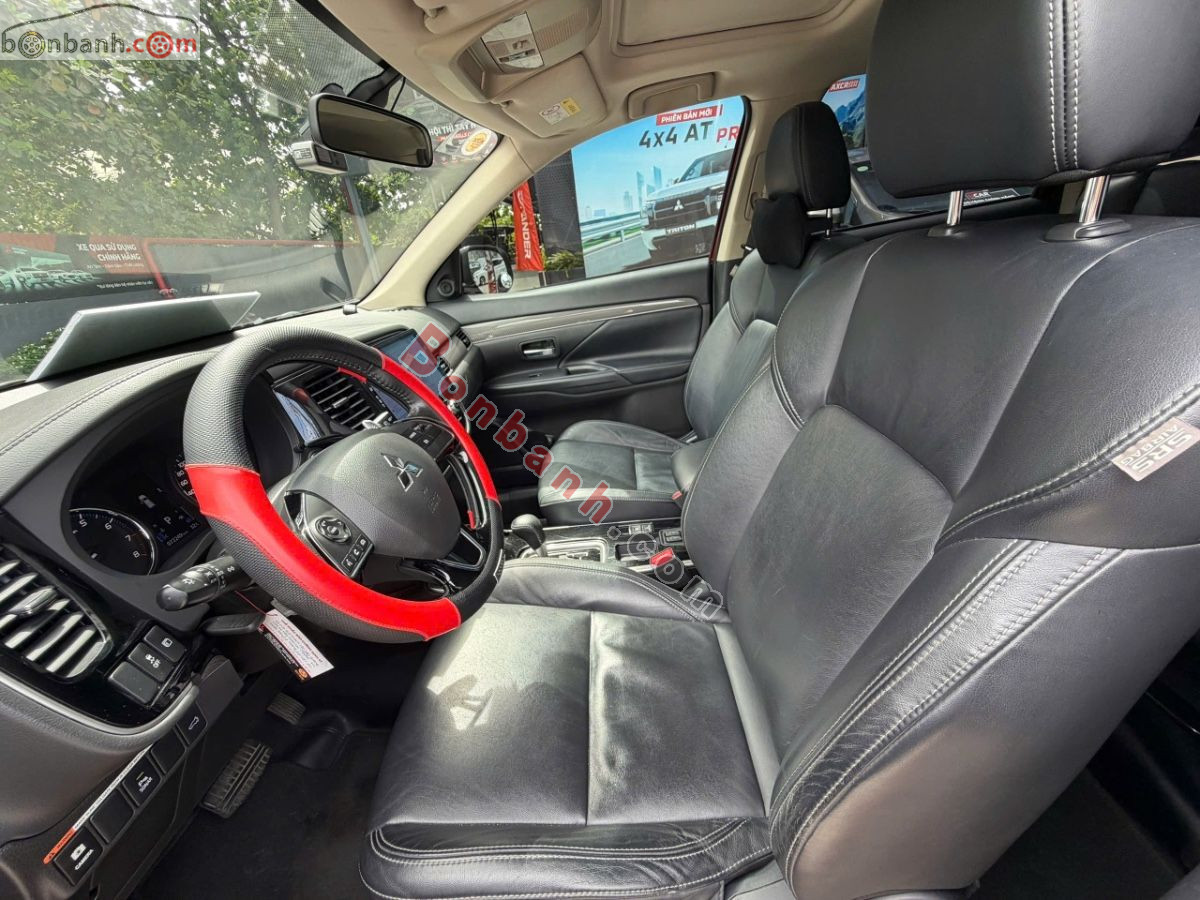 Bán ô tô Mitsubishi Outlander Premium 2.0 CVT - 2021 - xe cũ