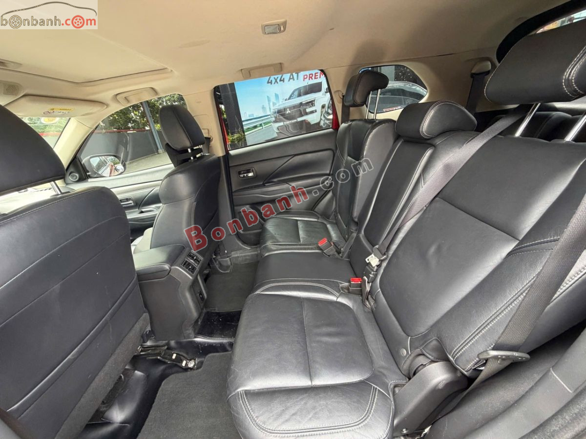 Bán ô tô Mitsubishi Outlander Premium 2.0 CVT - 2021 - xe cũ