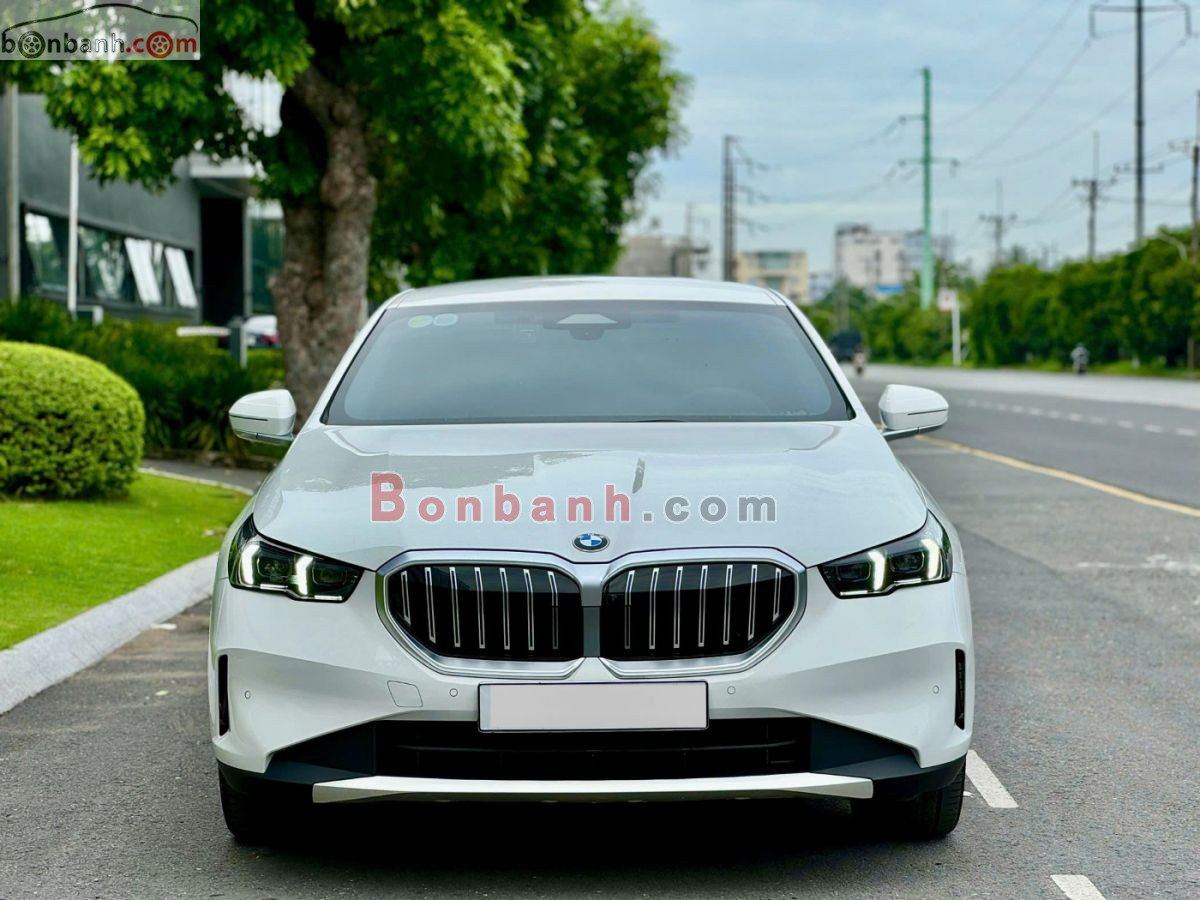 Bán ô tô BMW 5 Series 520i Premium - 2025 - xe cũ