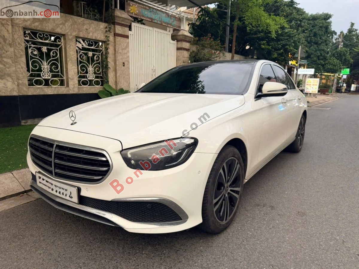 Bán ô tô Mercedes Benz E class E180 - 2022 - xe cũ