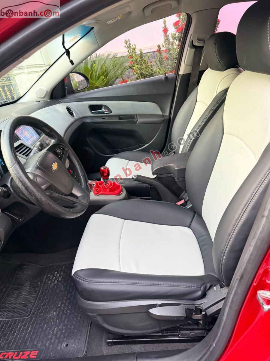 Bán ô tô Chevrolet Cruze LT 1.6 MT - 2015 - xe cũ