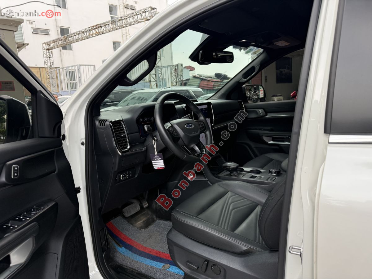 Bán ô tô Ford Everest Titanium Plus 2.0L 4x4 AT - 2024 - xe cũ