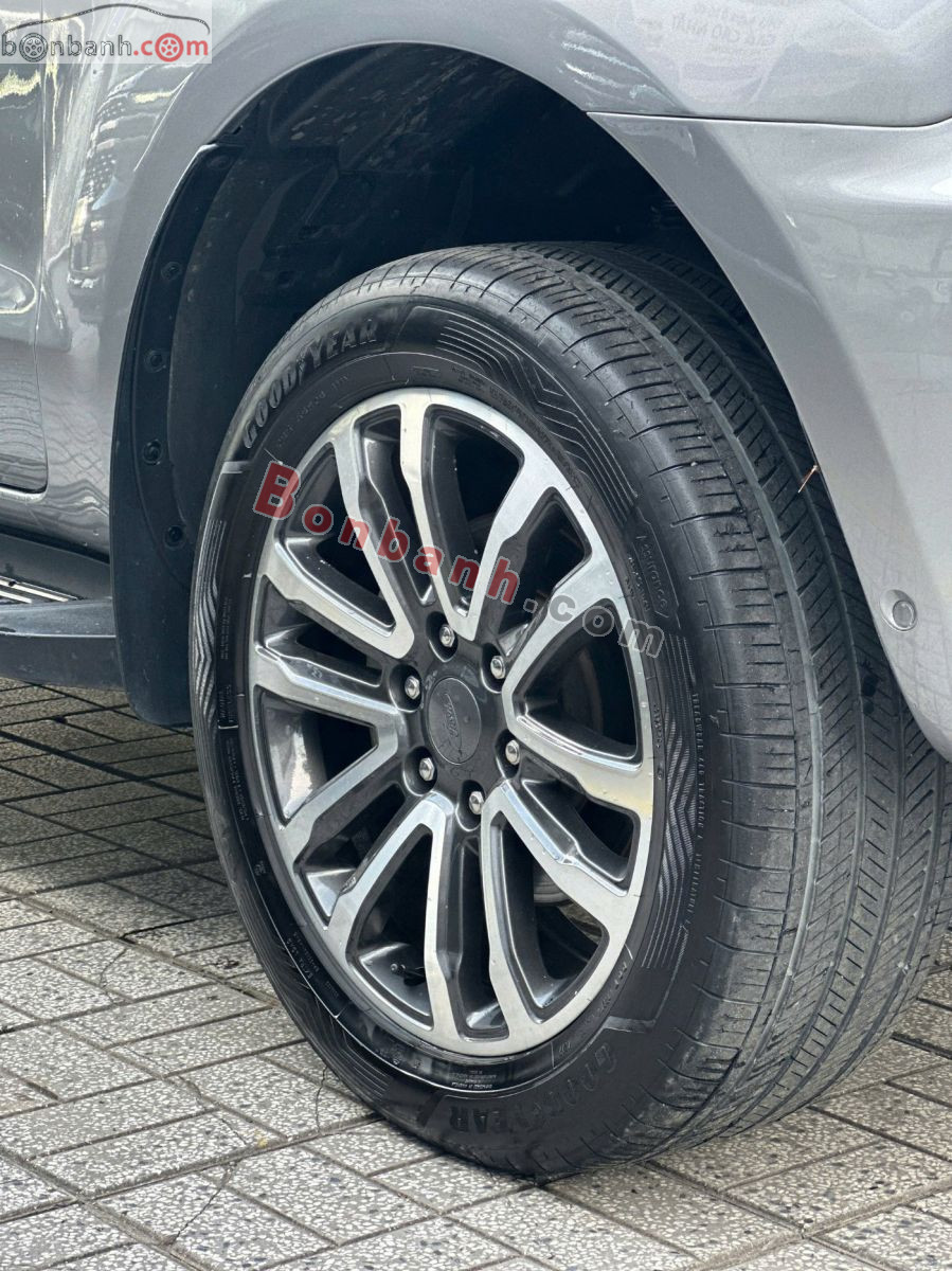 Bán ô tô Ford Everest Titanium 2.0L 4x4 AT - 2019 - xe cũ