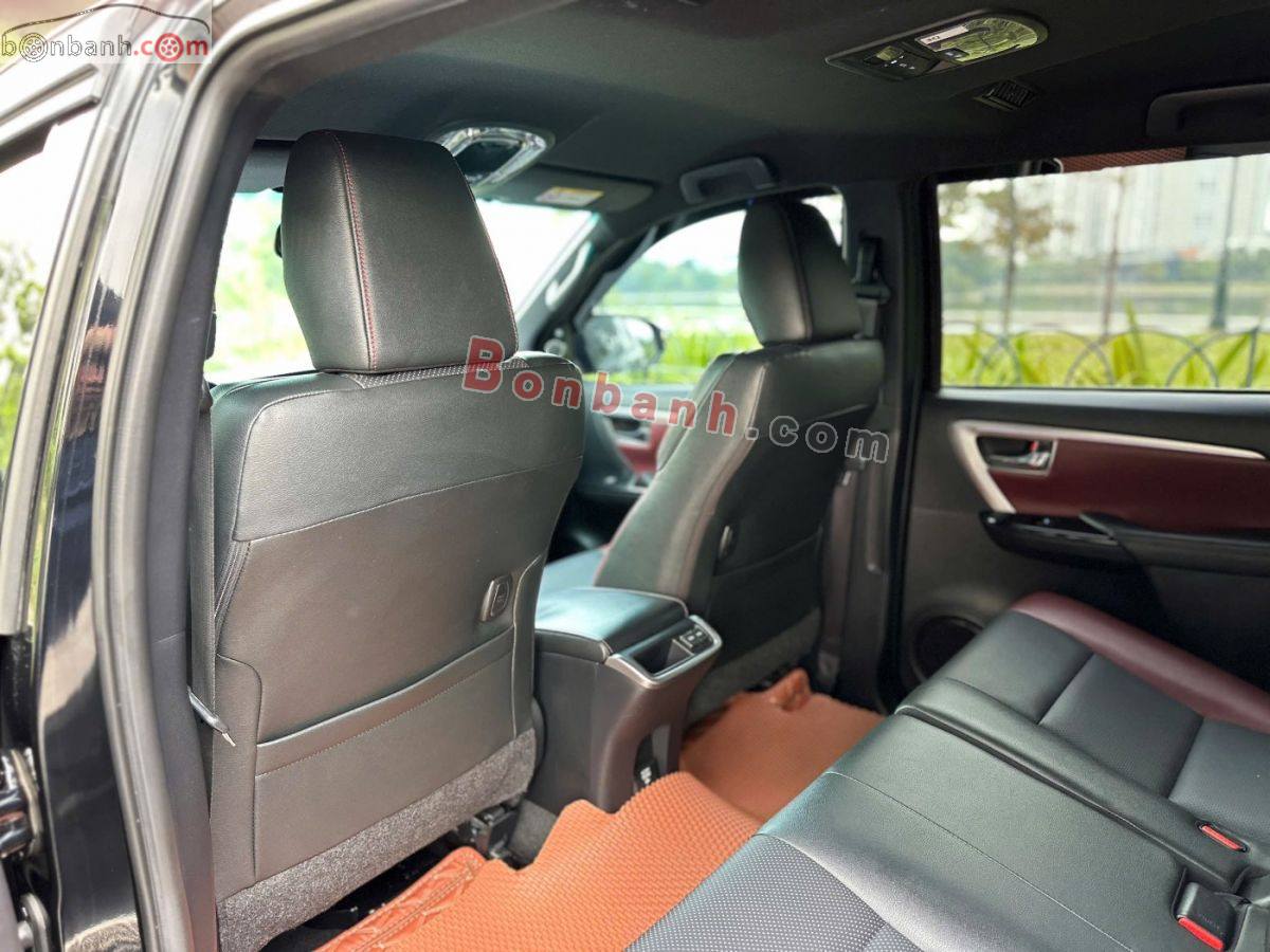 Bán ô tô Toyota Fortuner Legender 2.4L 4x2 AT - 2023 - xe cũ