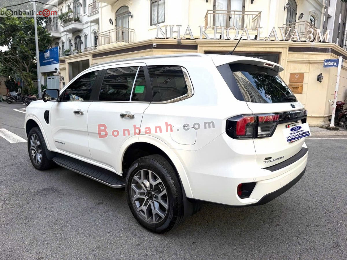 Bán ô tô Ford Everest Titanium Plus 2.0L 4x4 AT - 2025 - xe cũ
