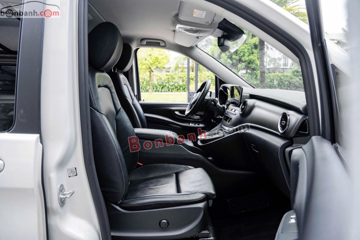Bán ô tô Mercedes Benz V class V250 AMG - 2023 - xe cũ