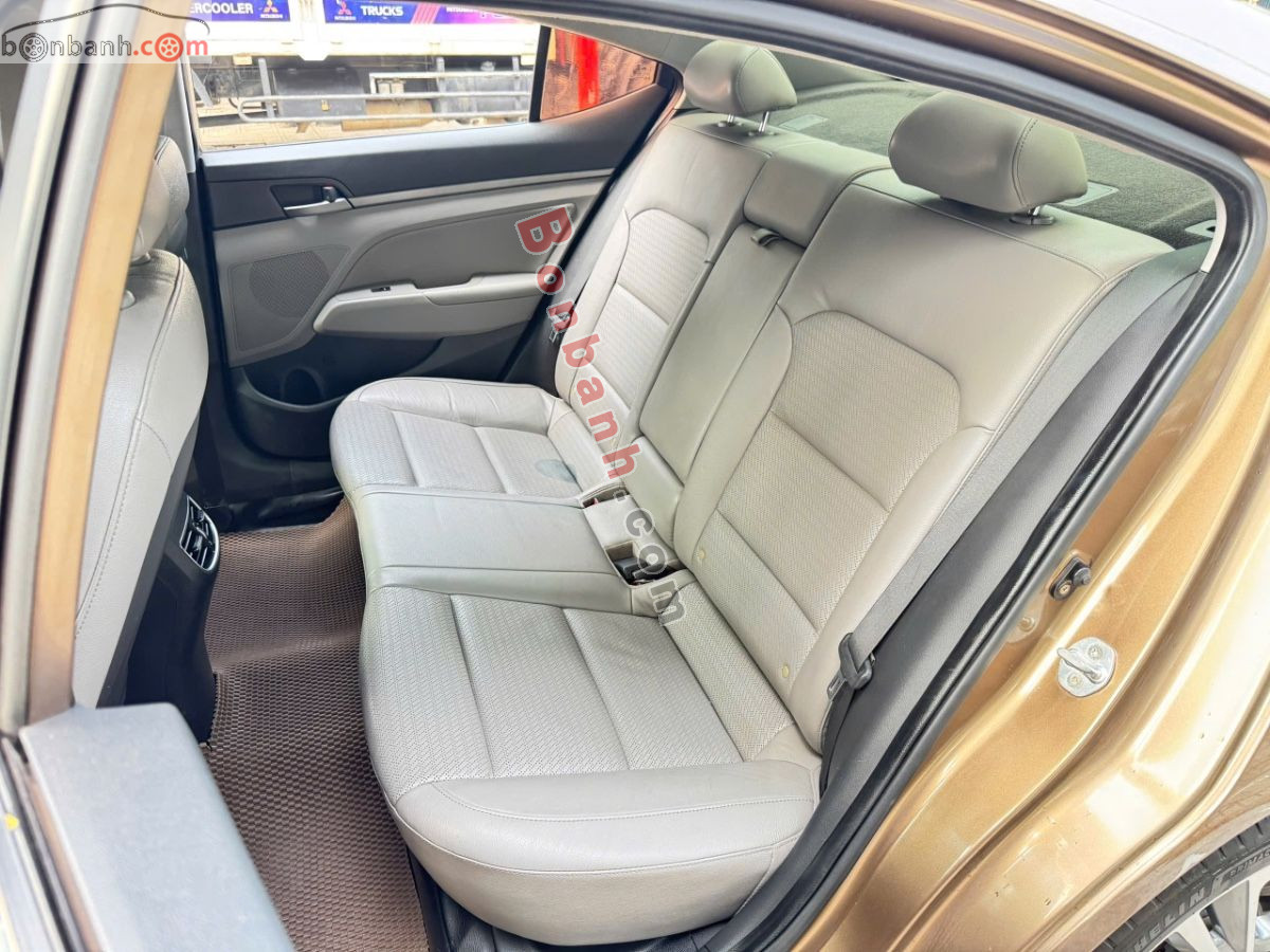 Bán ô tô Hyundai Elantra 2.0 - 2017 - xe cũ