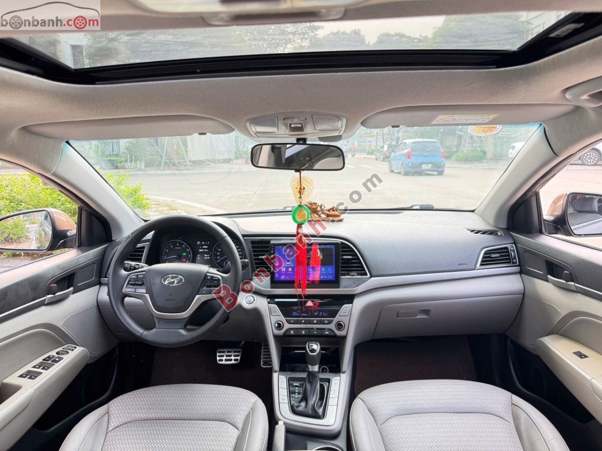 Bán ô tô Hyundai Elantra 2.0 - 2017 - xe cũ