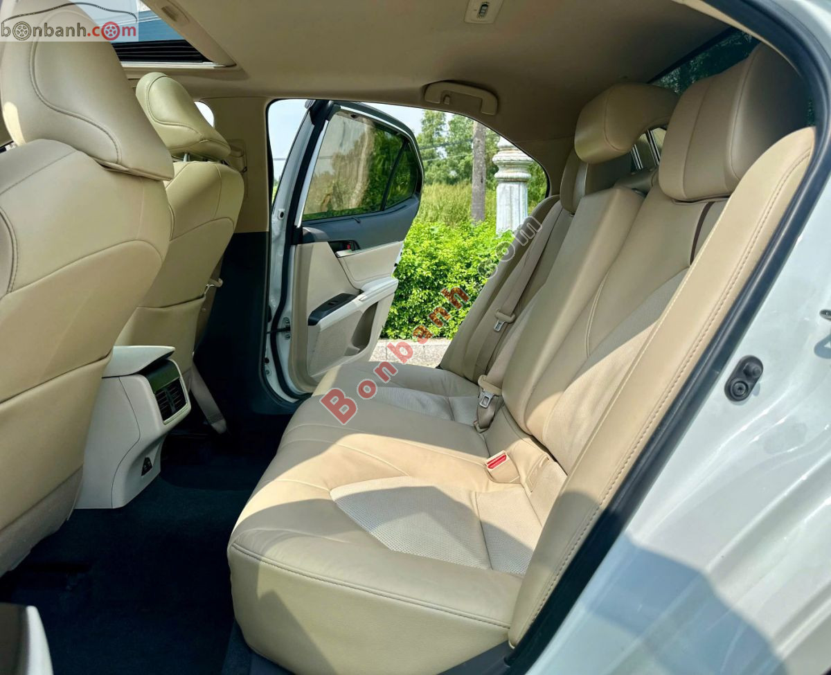 Bán ô tô Toyota Camry 2.0Q - 2022 - xe cũ