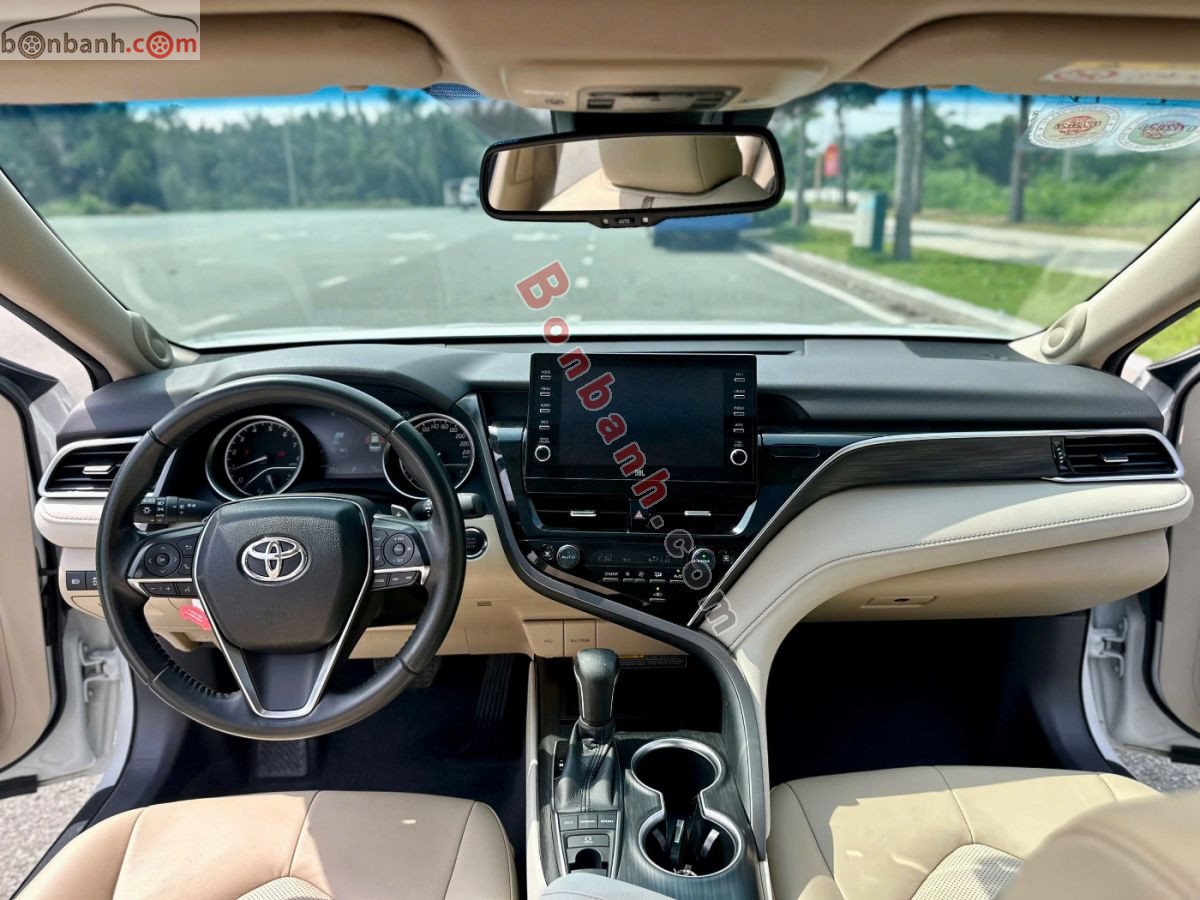Bán ô tô Toyota Camry 2.0Q - 2022 - xe cũ