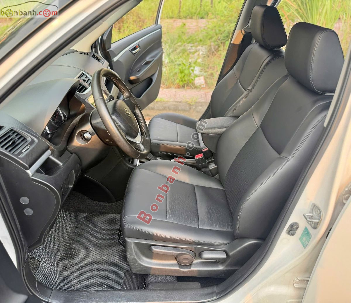 Bán ô tô Suzuki Swift 1.4 AT - 2015 - xe cũ