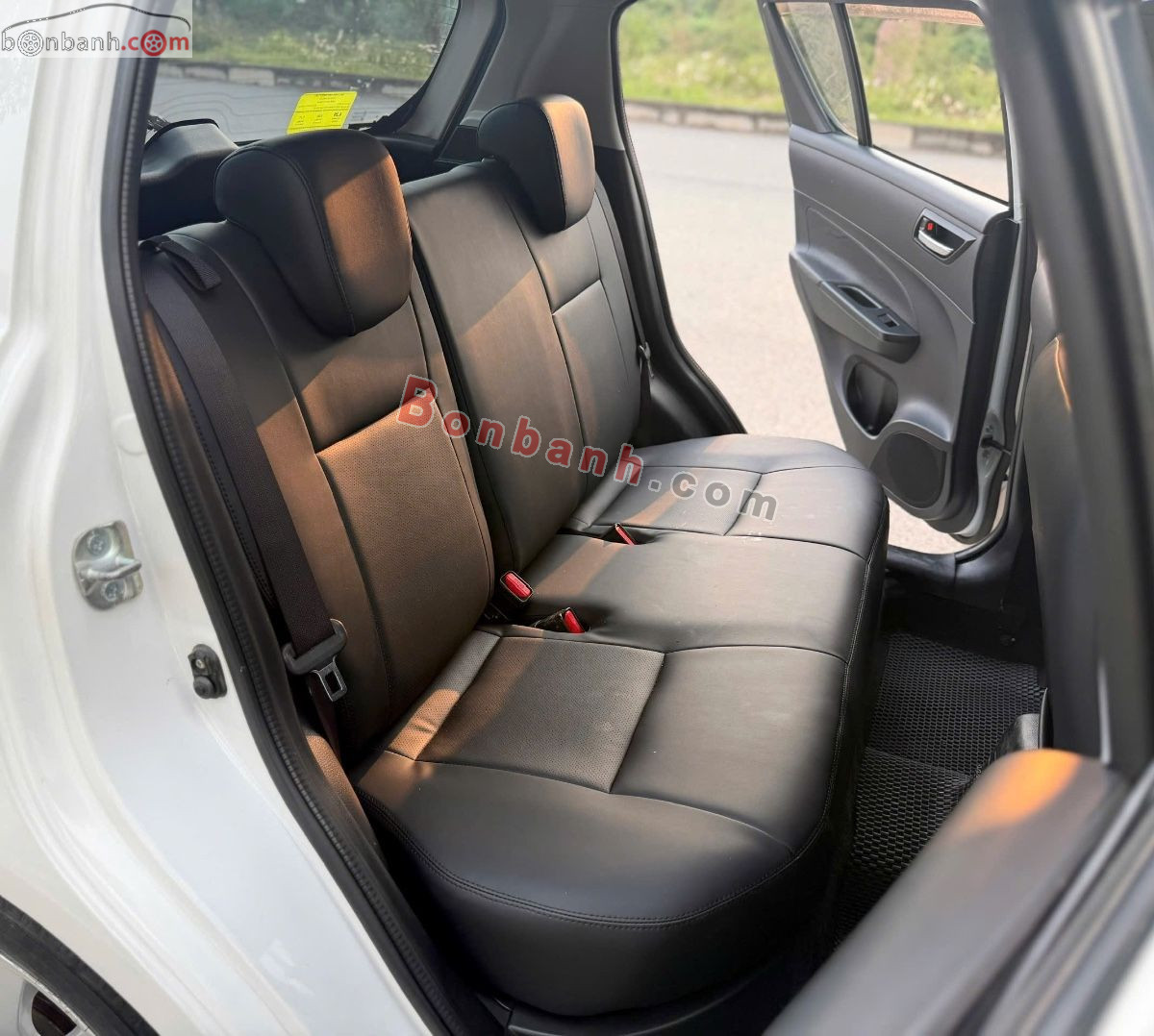Bán ô tô Suzuki Swift 1.4 AT - 2015 - xe cũ