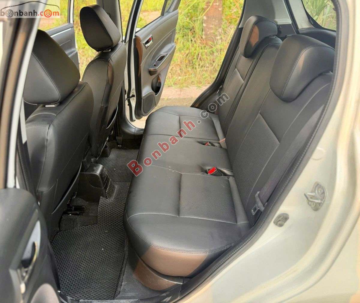 Bán ô tô Suzuki Swift 1.4 AT - 2015 - xe cũ