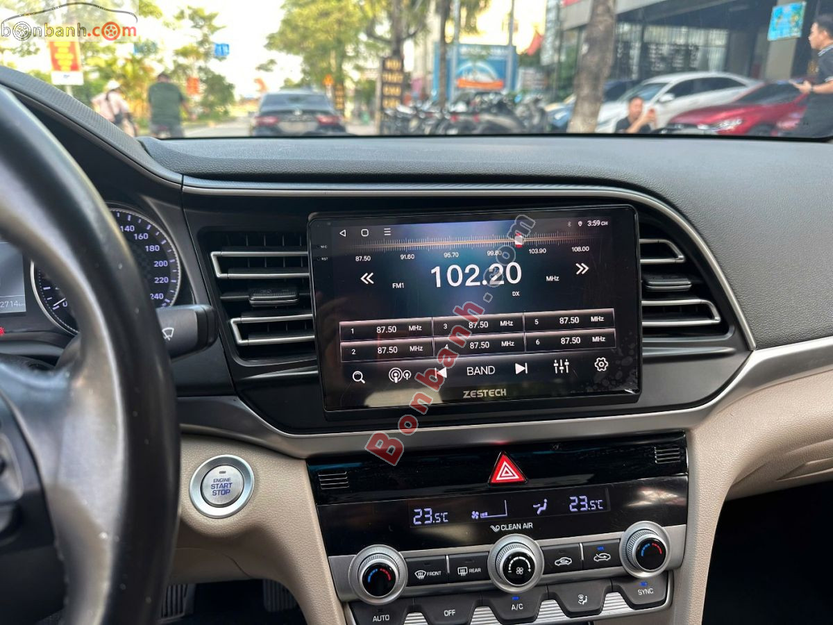 Bán ô tô Hyundai Elantra 1.6 AT - 2022 - xe cũ