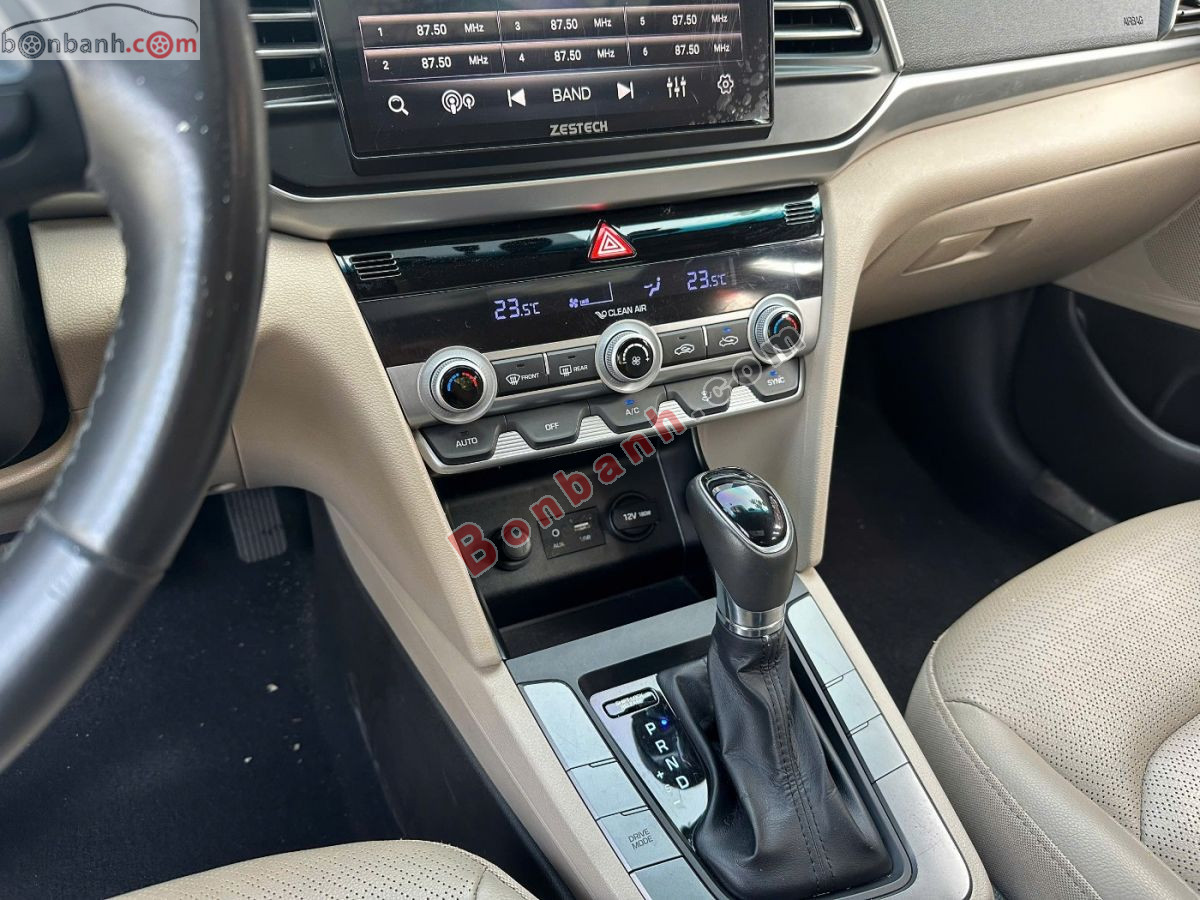Bán ô tô Hyundai Elantra 1.6 AT - 2022 - xe cũ