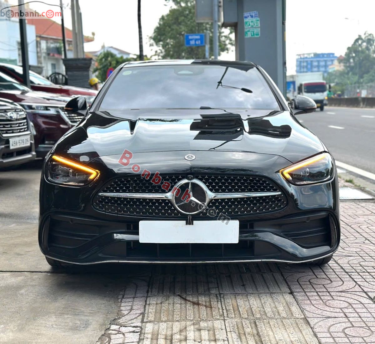 Bán ô tô Mercedes Benz C class C300 AMG - 2025 - xe cũ