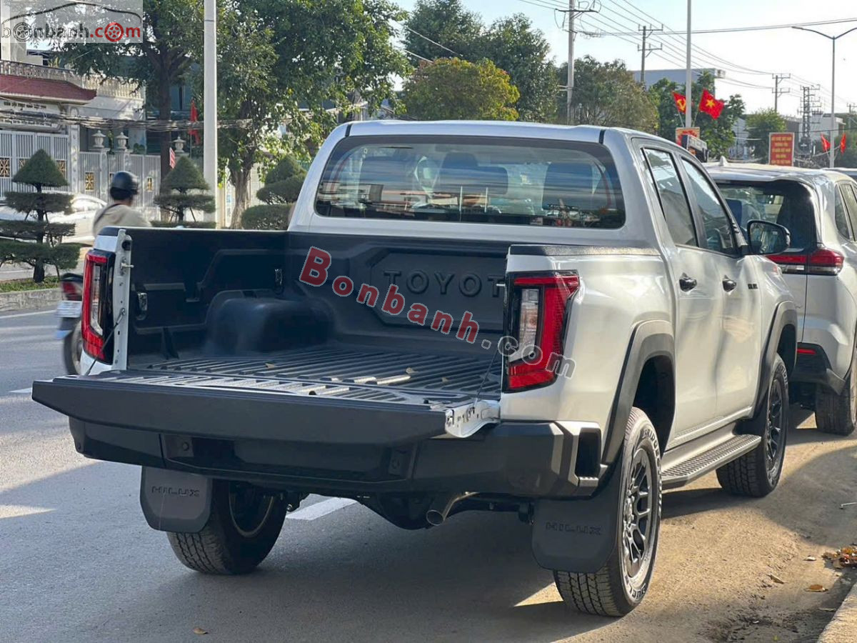 Bán ô tô Toyota Hilux Pro 2.8L 4x2 AT - 2026 - xe mới