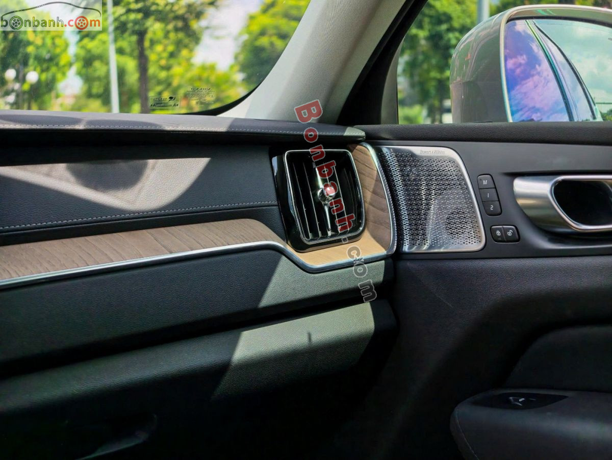 Bán ô tô Volvo XC60 Ultra B5 AWD - 2025 - xe cũ