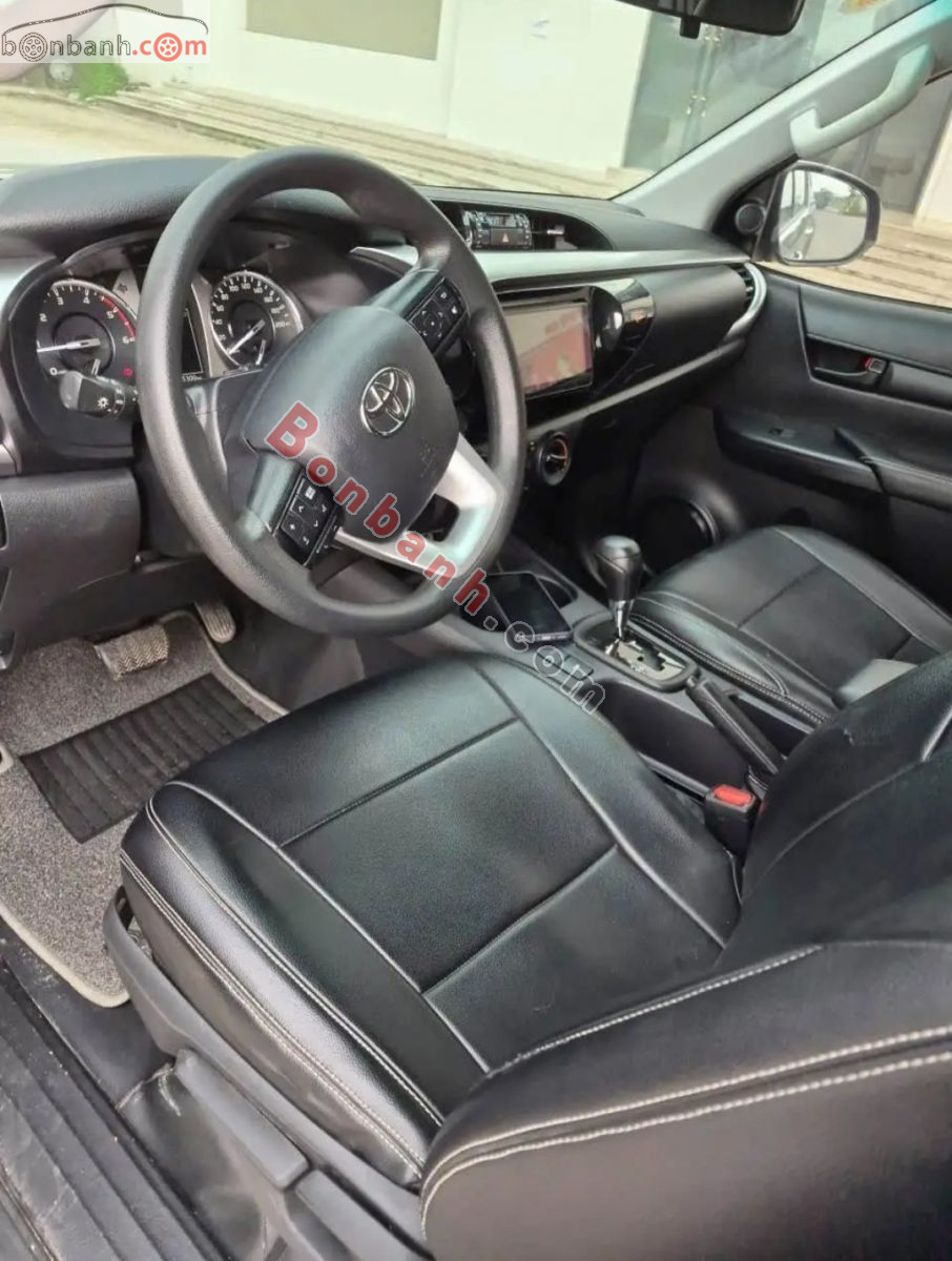 Bán ô tô Toyota Hilux 2.4L 4x2 AT - 2023 - xe cũ