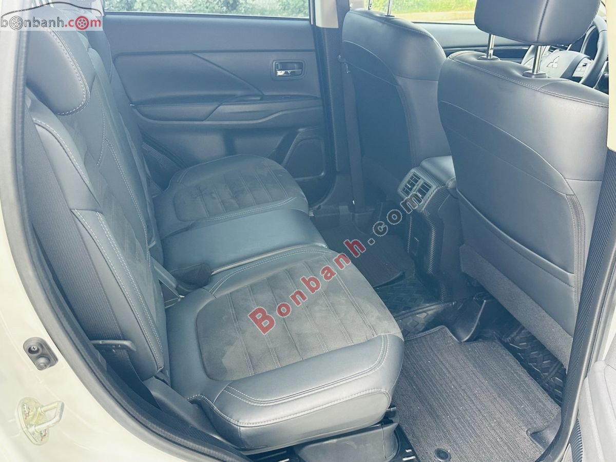 Bán ô tô Mitsubishi Outlander 2.0 CVT - 2024 - xe cũ