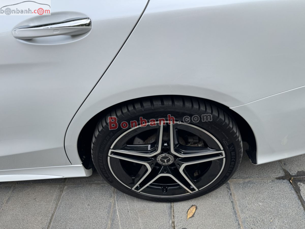 Bán ô tô Mercedes Benz C class C300 AMG - 2019 - xe cũ