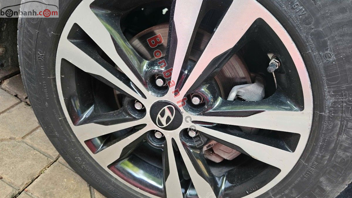 Bán ô tô Hyundai Elantra 1.6 AT - 2018 - xe cũ