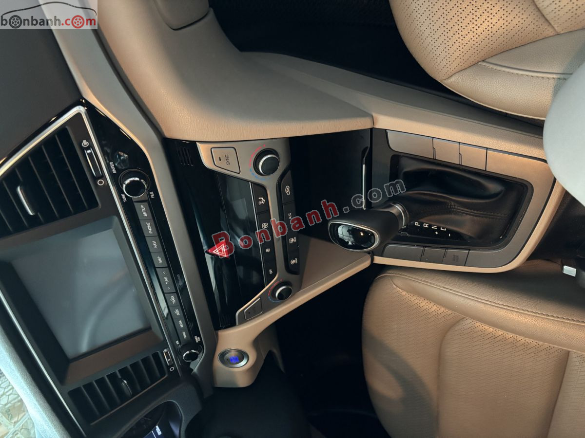 Bán ô tô Hyundai Elantra 1.6 AT - 2019 - xe cũ