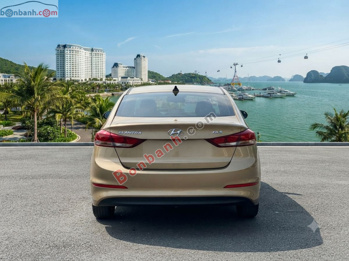 Bán ô tô Hyundai Elantra 2.0 AT - 2017 - xe cũ