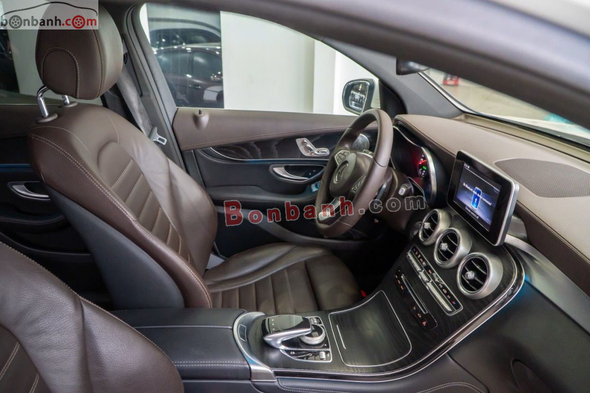 Bán ô tô Mercedes Benz GLC 300 4Matic - 2017 - xe cũ