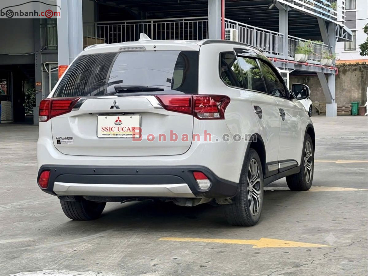 Bán ô tô Mitsubishi Outlander 2.0 CVT - 2018 - xe cũ