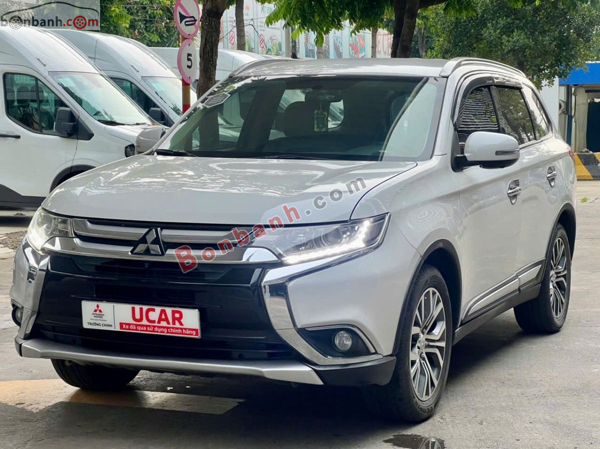Bán ô tô Mitsubishi Outlander 2.0 CVT - 2018 - xe cũ