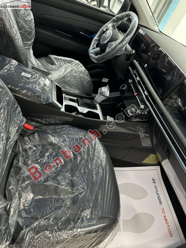 Bán ô tô Hyundai Tucson 2.0 AT Tiêu chuẩn - 2026 - xe mới