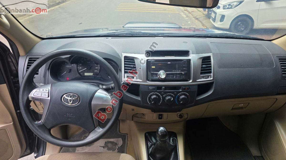 Bán ô tô Toyota Hilux 2.5E 4x2 MT - 2015 - xe cũ