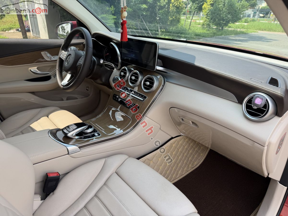 Bán ô tô Mercedes Benz GLC 250 4Matic - 2019 - xe cũ