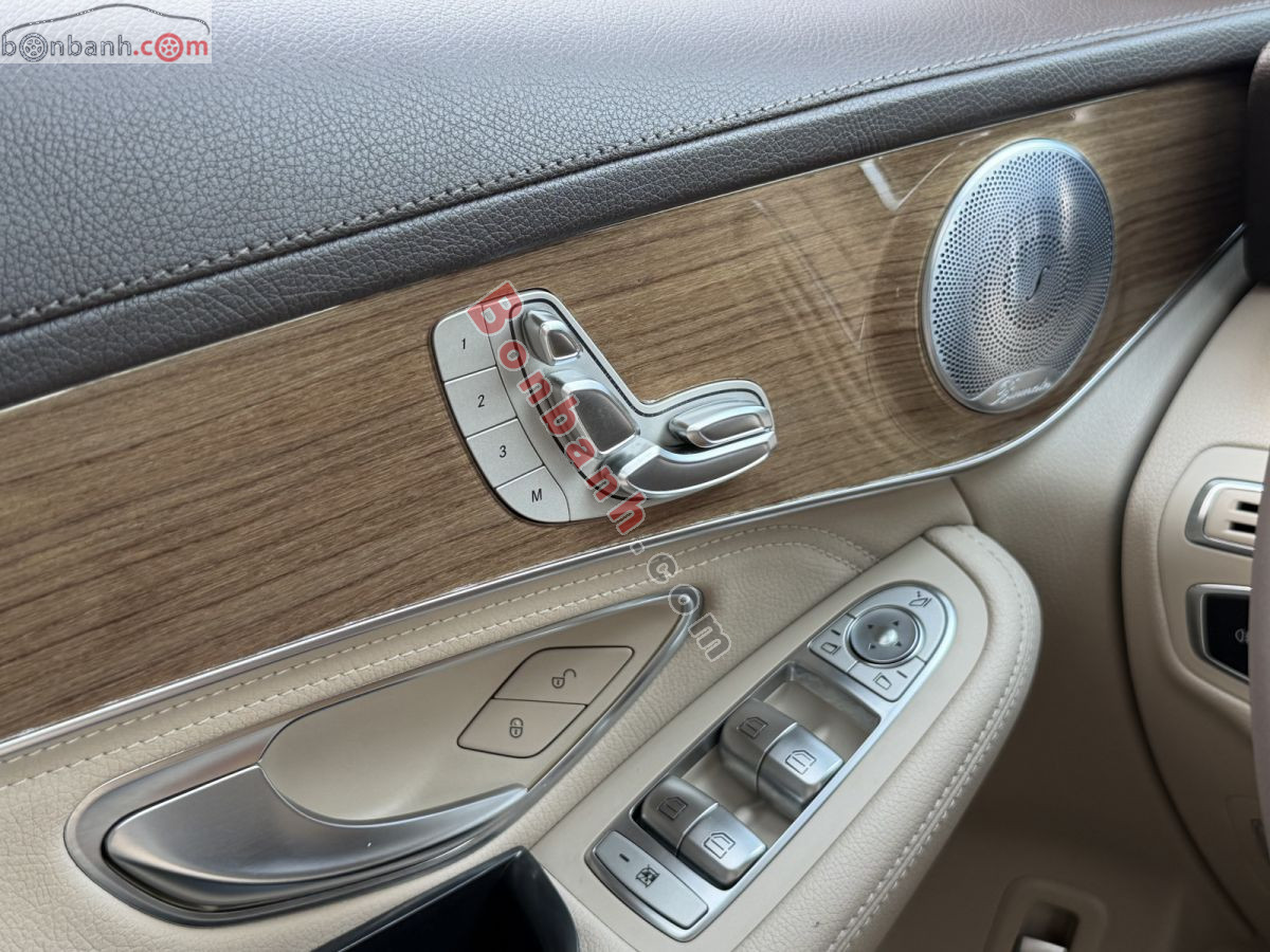 Bán ô tô Mercedes Benz GLC 250 4Matic - 2019 - xe cũ