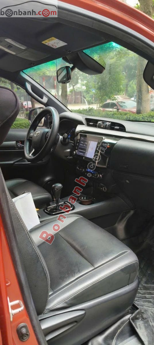Bán ô tô Toyota Hilux 2.8L 4x4 AT - 2021 - xe cũ